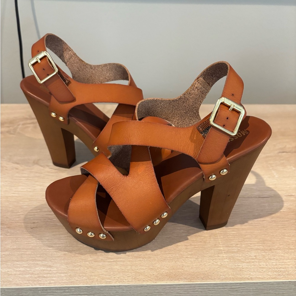 Wooden look platform heels